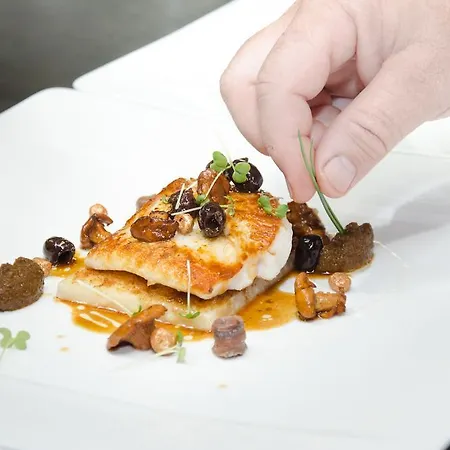 Restaurant Ivan Vautier מלון קאין
